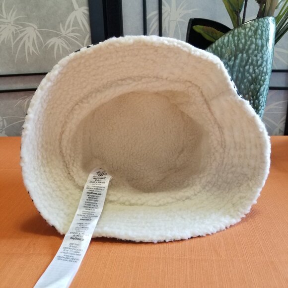 Disney Parks Alice In Wonderland Reversable White Rabbit Bucket Hat Adult - NWT - Picture 4 of 4
